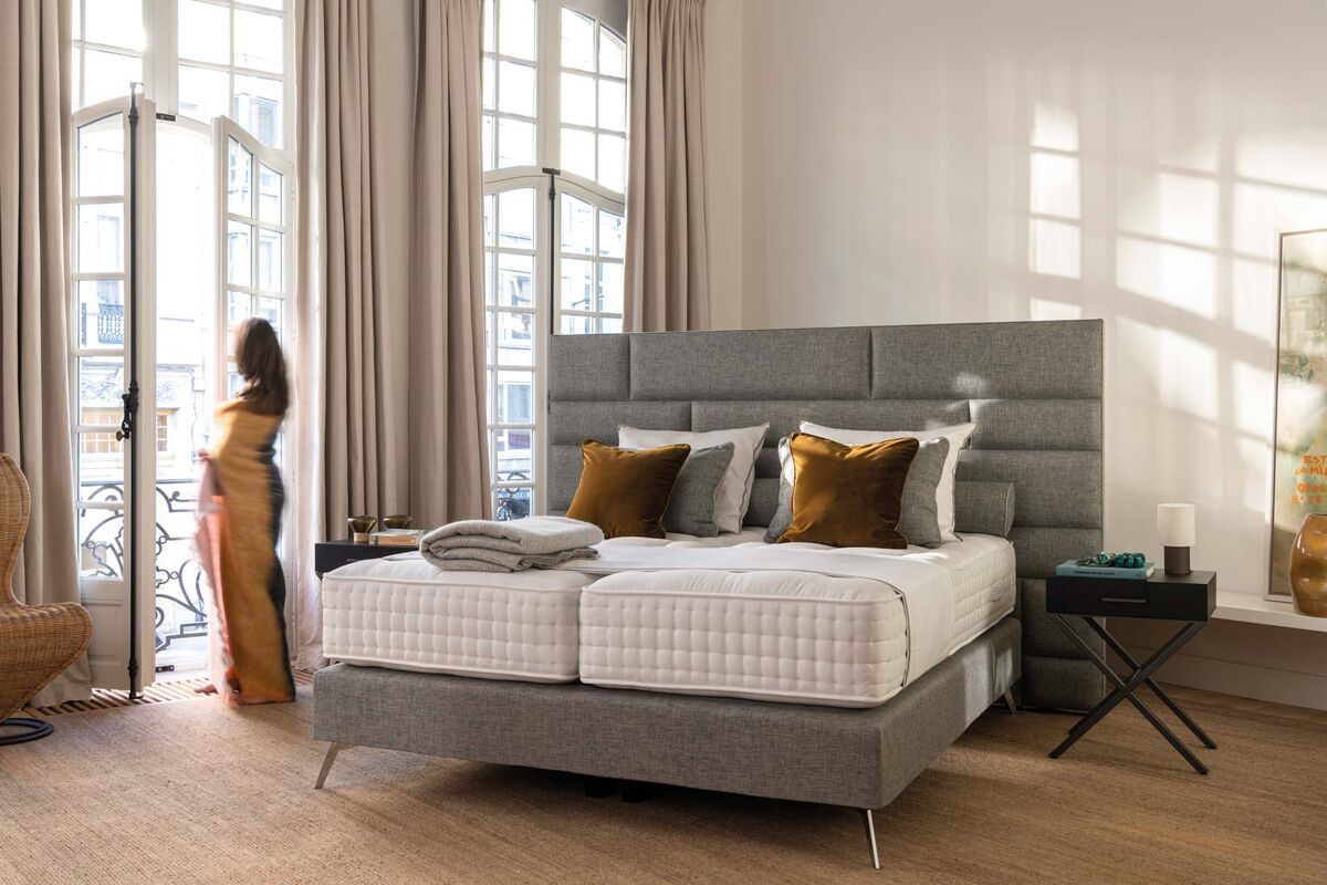 Chess%20Goldschnitt%20met%20model-scar6s0t27fvrsh