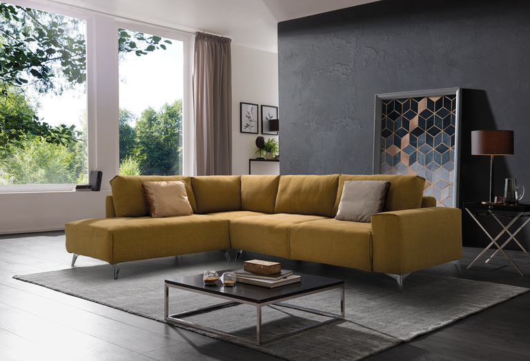 ANNA-Lugano-senf---AS2L-EE-S16E-AT24R---Grundstellung-seitlich-korr